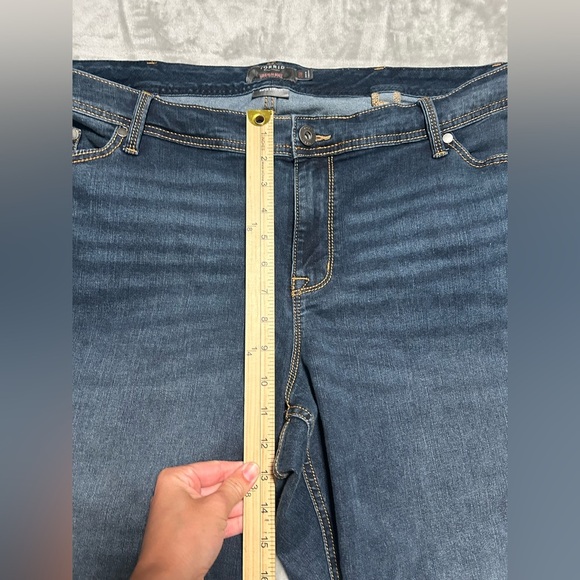 Torrid Luxe Slim Boot Jeans Women’s 24R Dark Wash Super Stretch - Picture 7 of 9